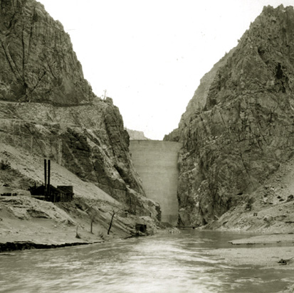 Hiscock's 1909 photo upstream of the completed dam.
